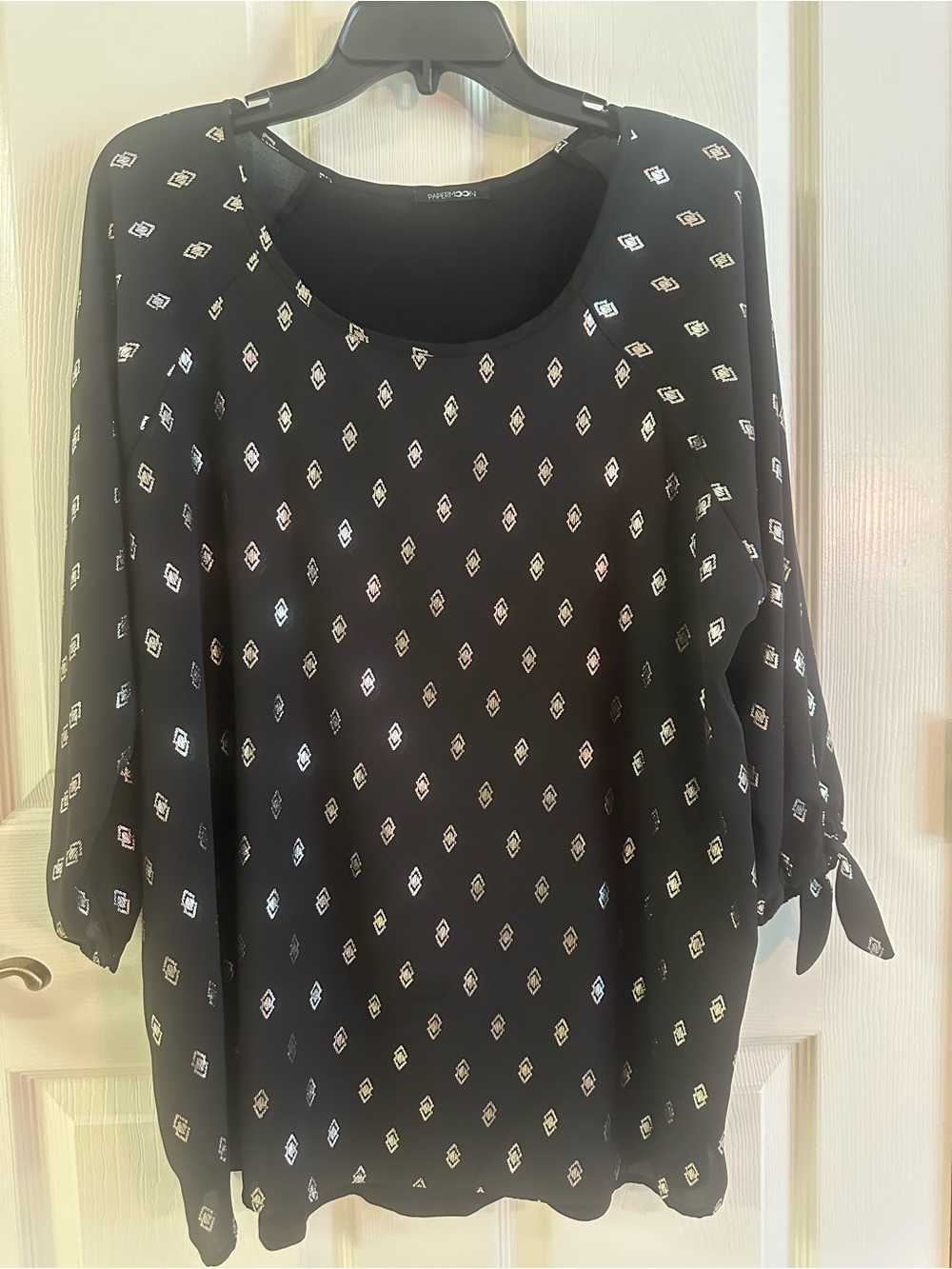 Papermoon Black Blouse with White Diamond Print and Tie Sleeves 2X (NWOT)